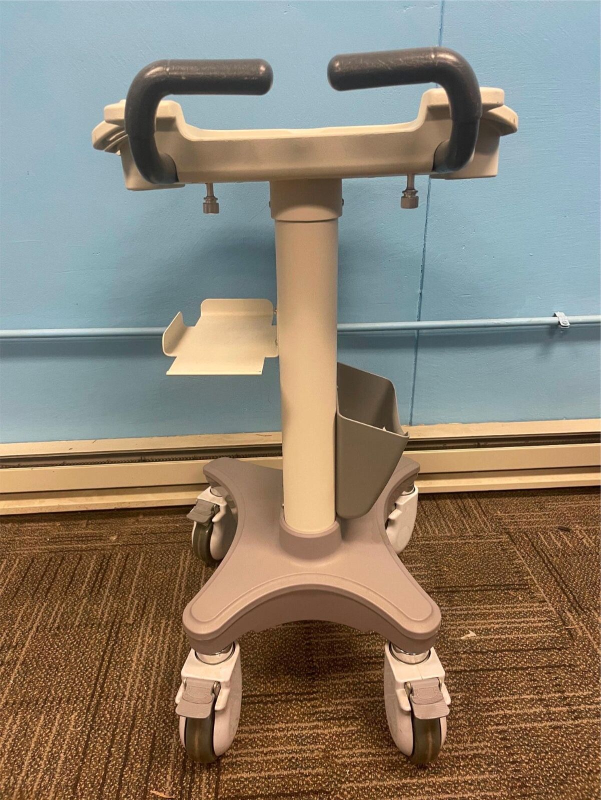 Mobile Trolley- Docking Cart for Ultrasound Machine: SonoScape AT-150 for A6 DIAGNOSTIC ULTRASOUND MACHINES FOR SALE