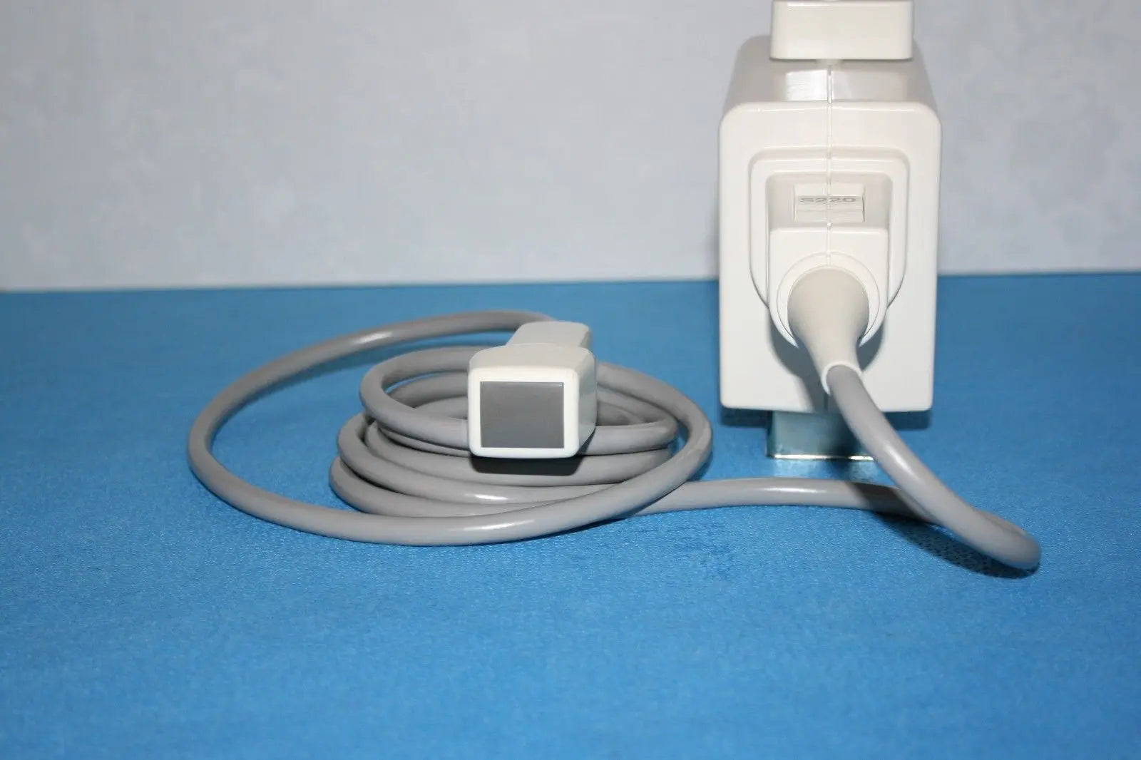 GE S220 2.5/D2.2 MHz  LINEAR ARRAY ULTRASOUND TRANSDUCER Probe  Model  2121793-2 DIAGNOSTIC ULTRASOUND MACHINES FOR SALE